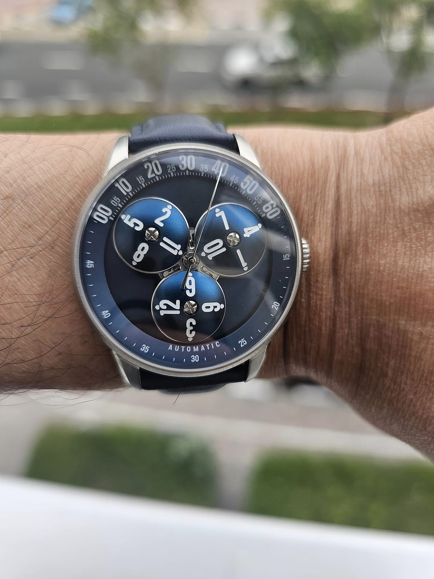 ロイヤルブルー